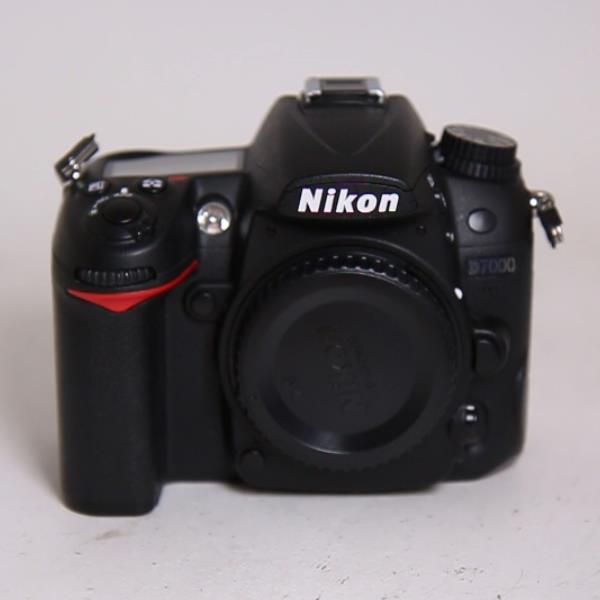 Used Nikon D7000 Digital SLR Camera Body