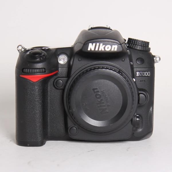 Used Nikon D7000 Digital SLR Camera Body
