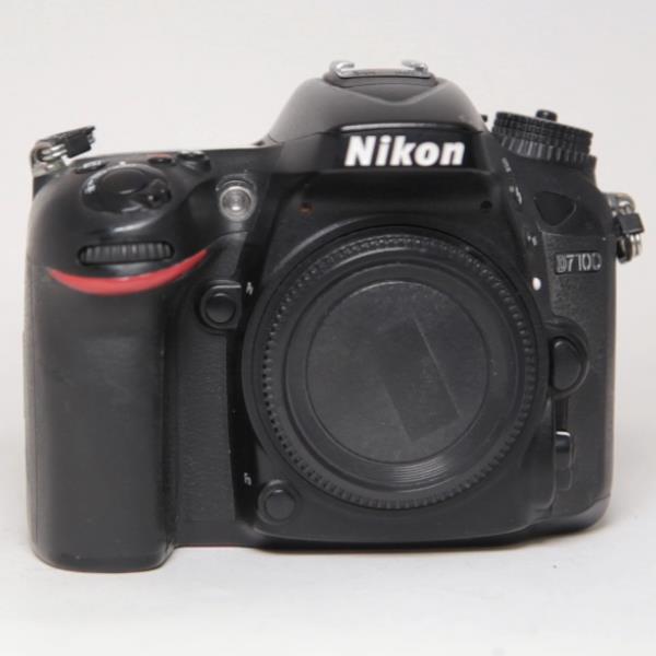 Used Nikon D7100  DSLR Camera Body