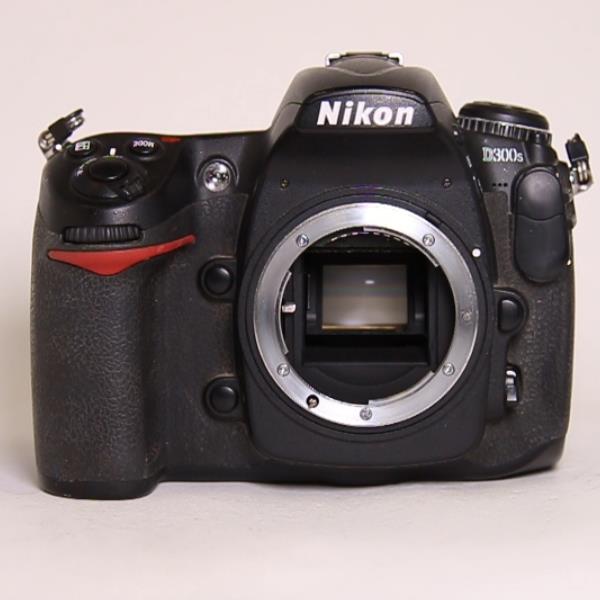 Used Nikon D300s Body