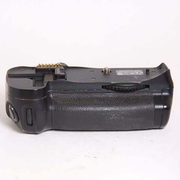 Used Nikon MB-D10 MBD10 Multi-Function Battery Pack for D300/ D700