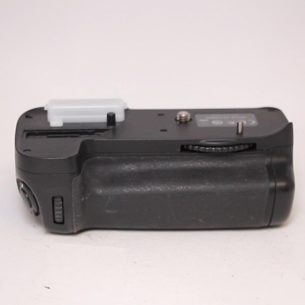 Used Nikon MB-D11 Battery Pack for D7000