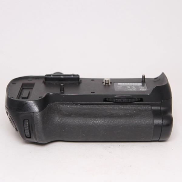 Used Nikon MB-D12 DSLR Camera Battery Grip for D800 / D800E/ D810