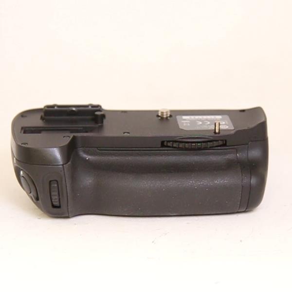 Used Nikon MB-D14 Battery Grip for D600/ D610