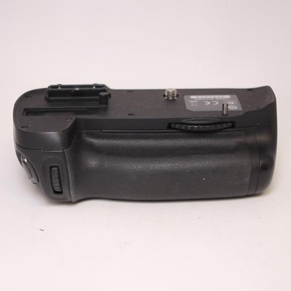 Used Nikon MB-D14 Battery Grip for D600/ D610