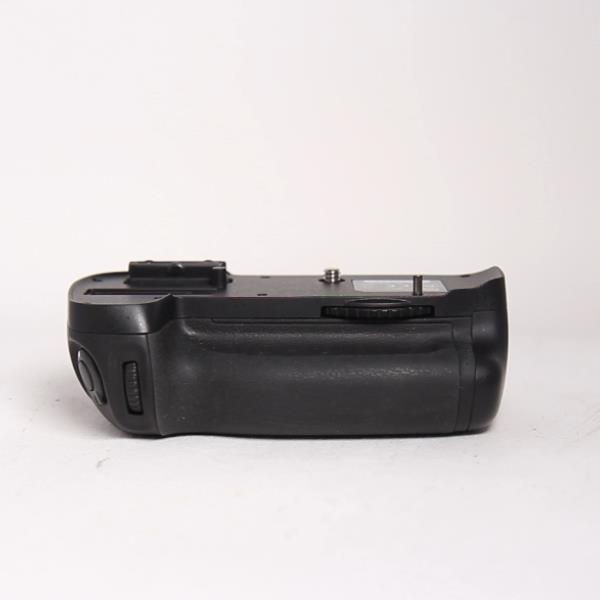 Used Nikon MB-D14 Battery Grip for D600/ D610