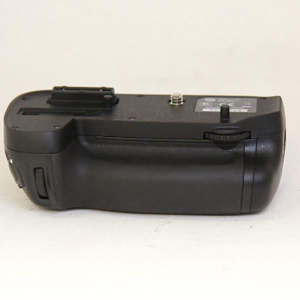 Used Nikon MB-D15 multi-power battery grip for D7100