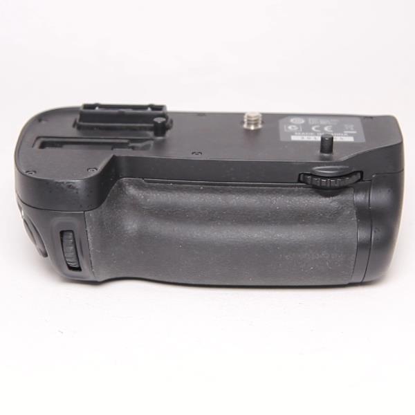 Used Nikon MB-D15 multi-power battery grip for D7100