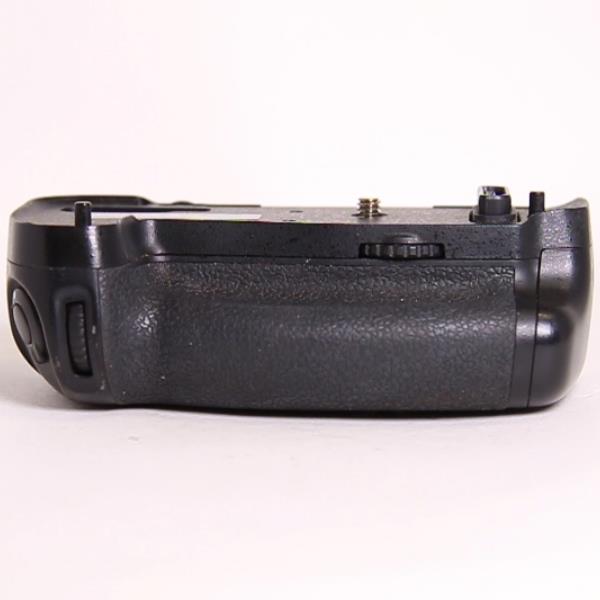 Used Nikon MB-D16 Battery Grip for D750