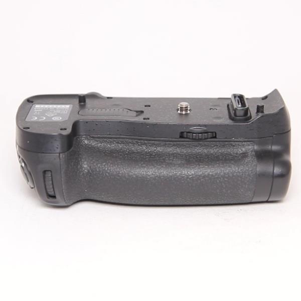 Used Nikon MB-D18 Multi-Power Battery Grip for Nikon D850