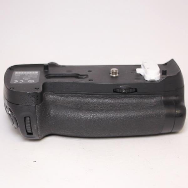 Used Nikon MB-D18 Multi-Power Battery Grip for Nikon D850