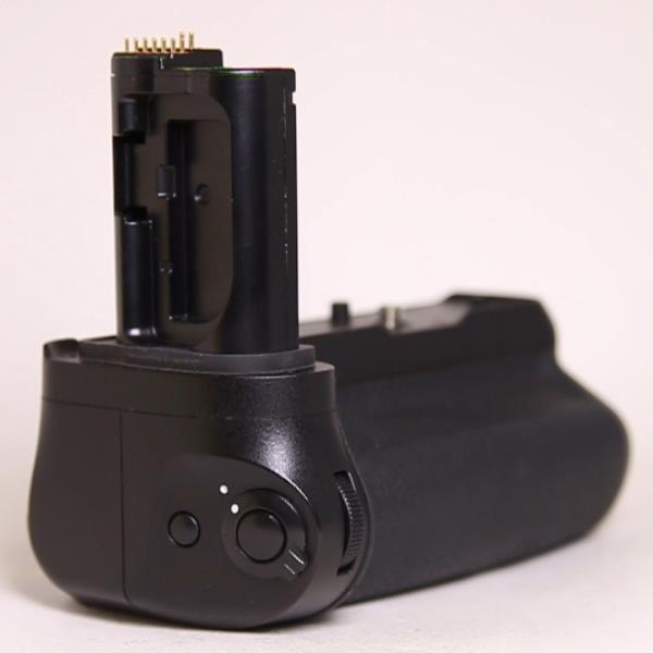 Used Nikon MB-N11 Battery Pack Grip