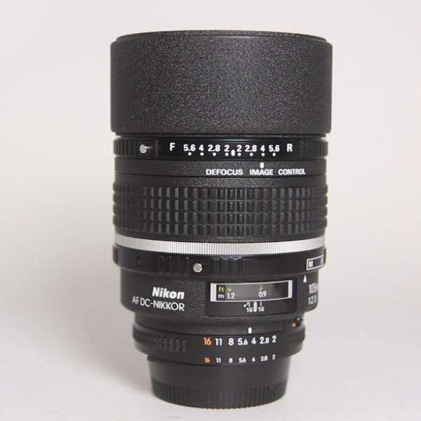 Used Nikon AF DC-Nikkor 105mm f/2D Defocus Control Telephoto Lens