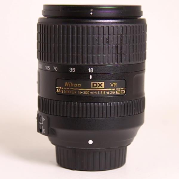 Used Nikon AF-S DX Nikkor 18-300mm f/3.5-6.3G ED VR Zoom Lens