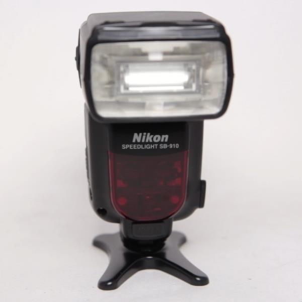 Used Nikon SB-910 Speedlight