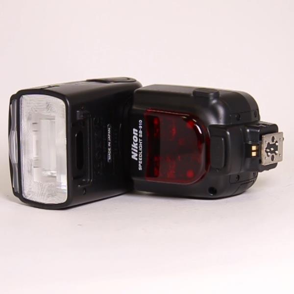 Used Nikon SB-910 Speedlight