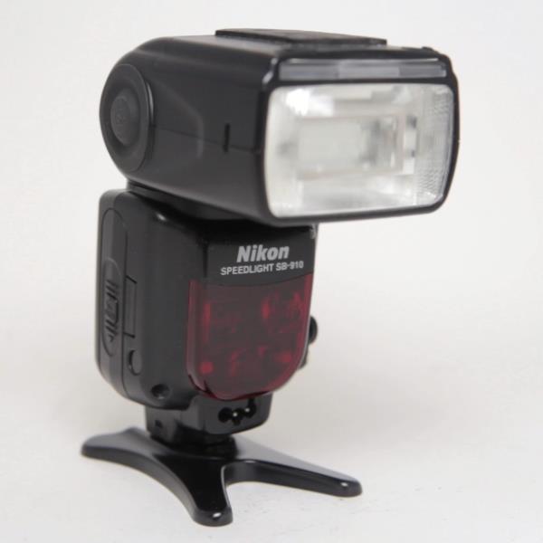 Used Nikon SB-910 Speedlight