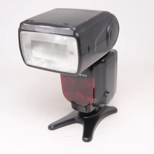 Used Nikon SB-910 Speedlight