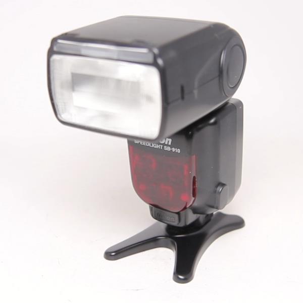 Used Nikon SB-910 Speedlight