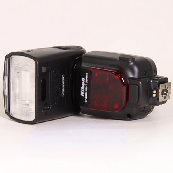 Used Nikon SB-910 Speedlight