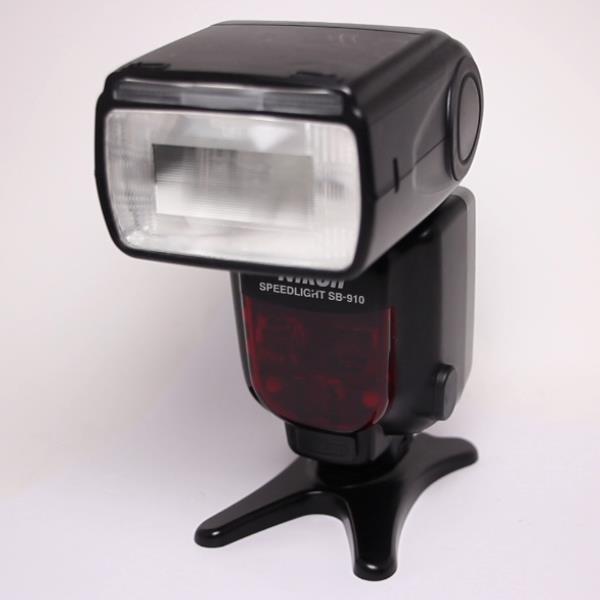Used Nikon SB-910 Speedlight