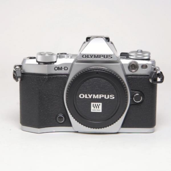 Used Olympus OM-D E-M5 Mark II Mirrorless Camera Body Silver