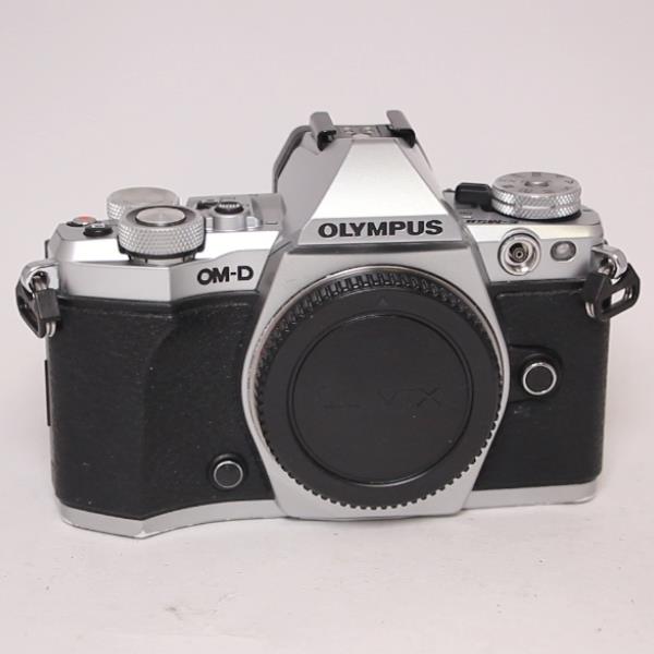 Used Olympus OM-D E-M5 Mark II Mirrorless Camera Body Silver