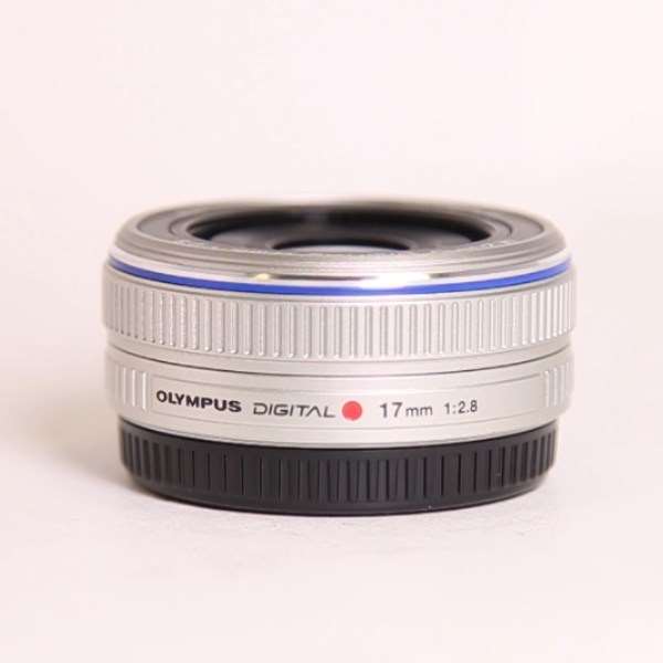 Used Olympus M.Zuiko Digital 17mm f/1.8 Lens Silver