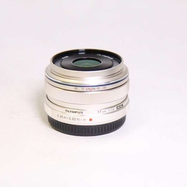 Used Olympus M.Zuiko Digital 17mm f/1.8 Lens Silver