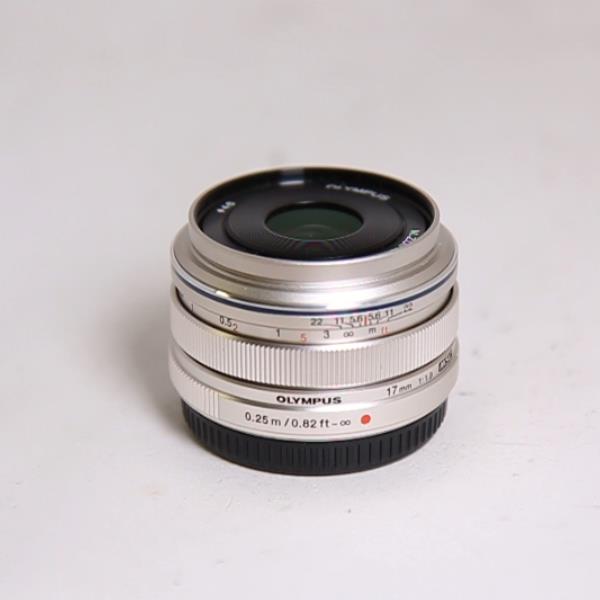 Used Olympus M.Zuiko Digital 17mm f/1.8 Lens Silver