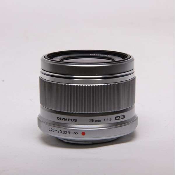 Used Olympus M.Zuiko Digital 25mm f/1.8 Lens Silver