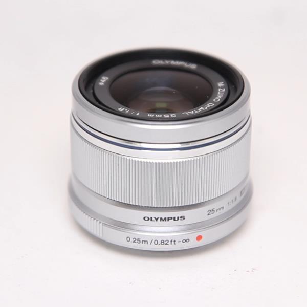 Used Olympus M.Zuiko Digital 25mm f/1.8 Lens Silver