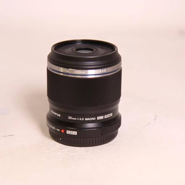 Used Olympus M.Zuiko Digital ED 30mm f/3.5 Macro Lens