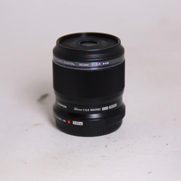 Used Olympus M.Zuiko Digital ED 30mm f/3.5 Macro Lens