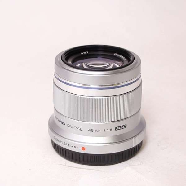 Used Olympus M.Zuiko Digital 45mm f/1.8 Lens Silver