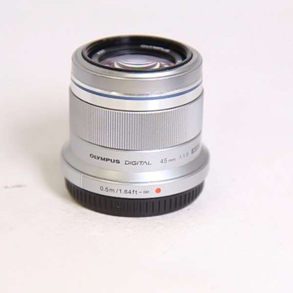 Used Olympus M.Zuiko Digital 45mm f/1.8 Lens Silver