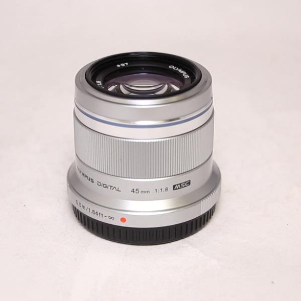 Used Olympus M.Zuiko Digital 45mm f/1.8 Lens Silver