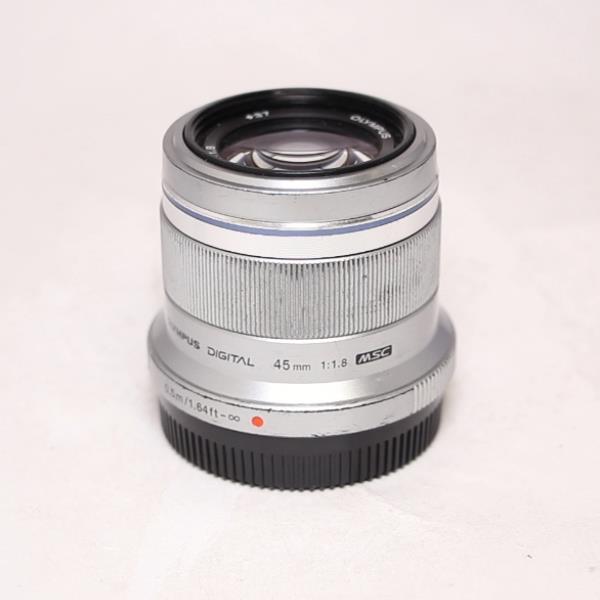 Used Olympus M.Zuiko Digital 45mm f/1.8 Lens Silver