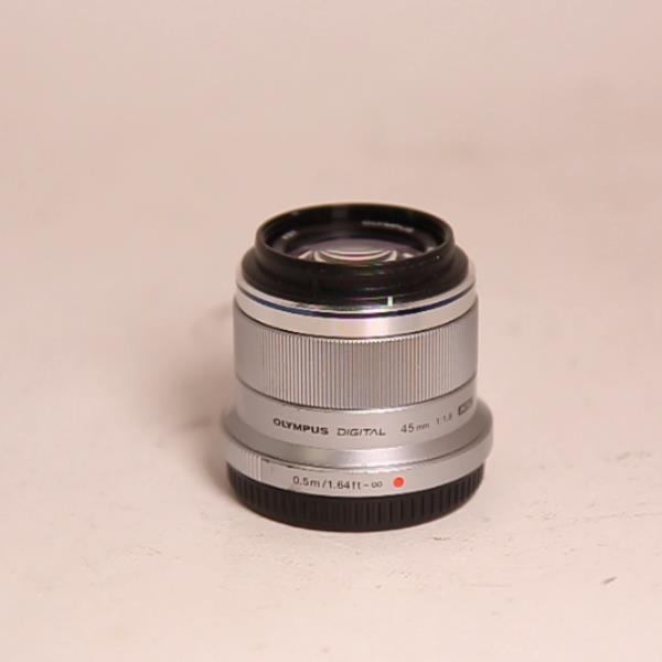 Used Olympus M.Zuiko Digital 45mm f/1.8 Lens Silver