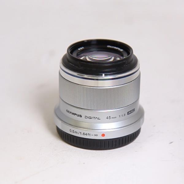 Used Olympus M.Zuiko Digital 45mm f/1.8 Lens Silver