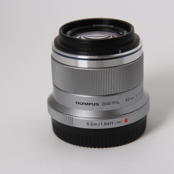Used Olympus M.Zuiko Digital 45mm f/1.8 Lens Silver