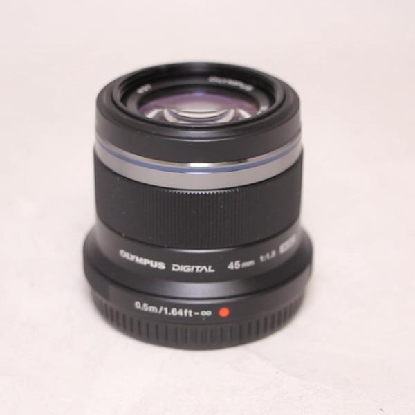 Used Olympus M.Zuiko Digital 45mm f/1.8 Lens Black