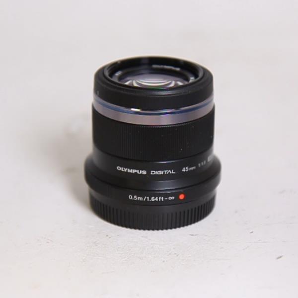 Used Olympus M.Zuiko Digital 45mm f/1.8 Lens Black