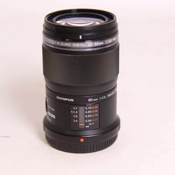 Used Olympus M.Zuiko Digital ED 60mm f/2.8 Macro Lens