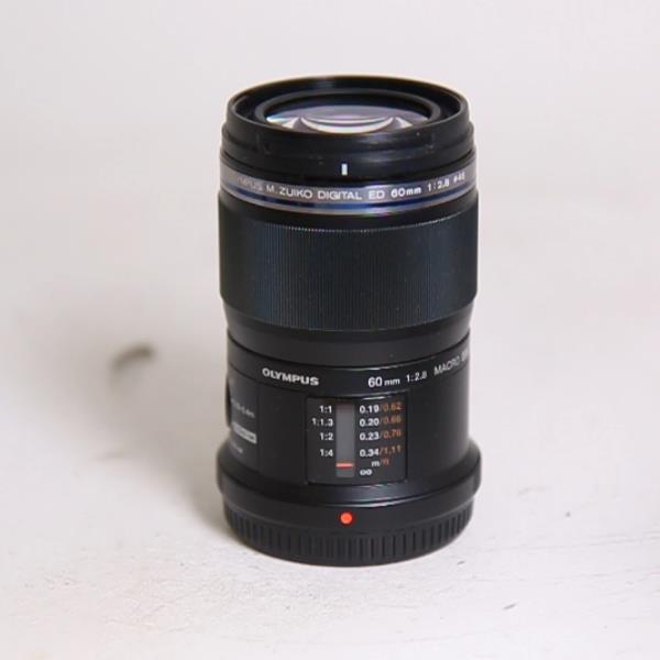 Used Olympus M.Zuiko Digital ED 60mm f/2.8 Macro Lens