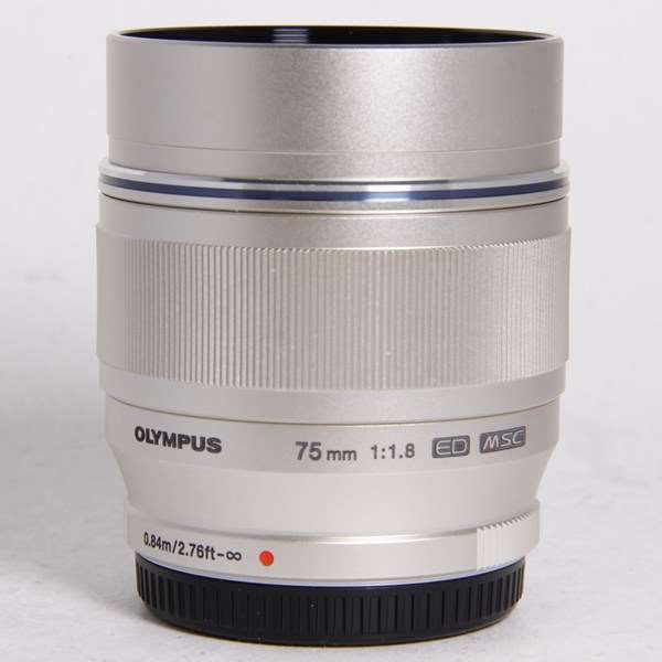 Used Olympus M.Zuiko Digital ED 75mm f/1.8 Telephoto Lens Silver