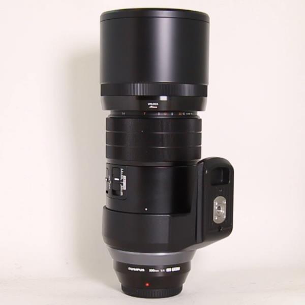 Used Olympus M.Zuiko Digital ED 300mm f/4 IS PRO Super Telephoto Lens