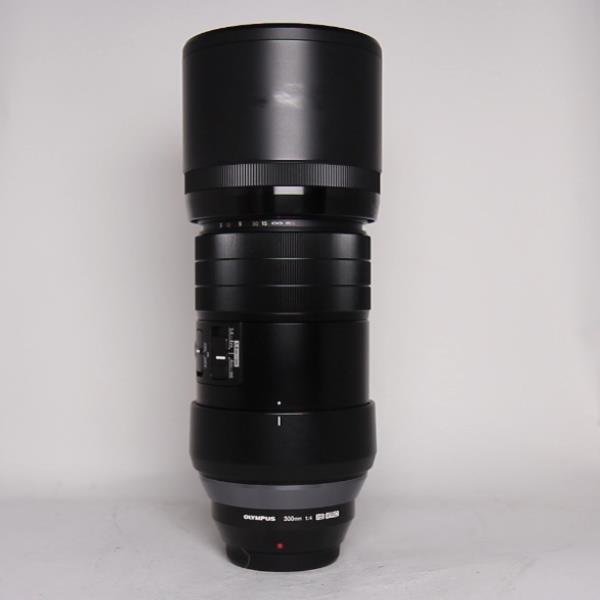 Used Om System M.Zuiko Digital ED 300mm f/4 IS PRO Super Telephoto Lens