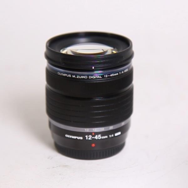 OM System M.Zuiko Digital ED 12-45mm f/4 PRO Zoom Lens