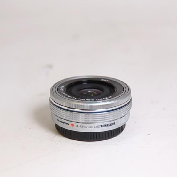 Used Olympus M.Zuiko Digital ED 14-42mm f/3.5-5.6 EZ Zoom Lens Silver